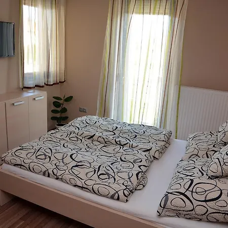 Mirzso Apartmanhaz Sárvár