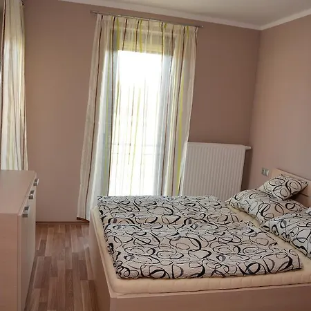Mirzso Apartmanhaz