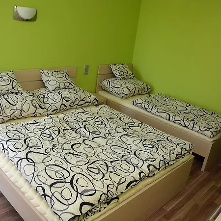 Daire Mirzso Apartmanhaz