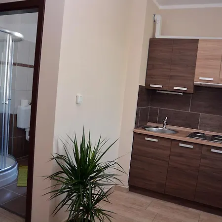 Mirzso Apartmanhaz